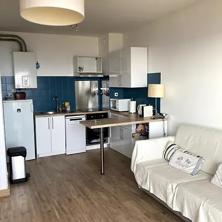 Appt T2 Avec Vue Et Proche Des Plages ! Apartment *